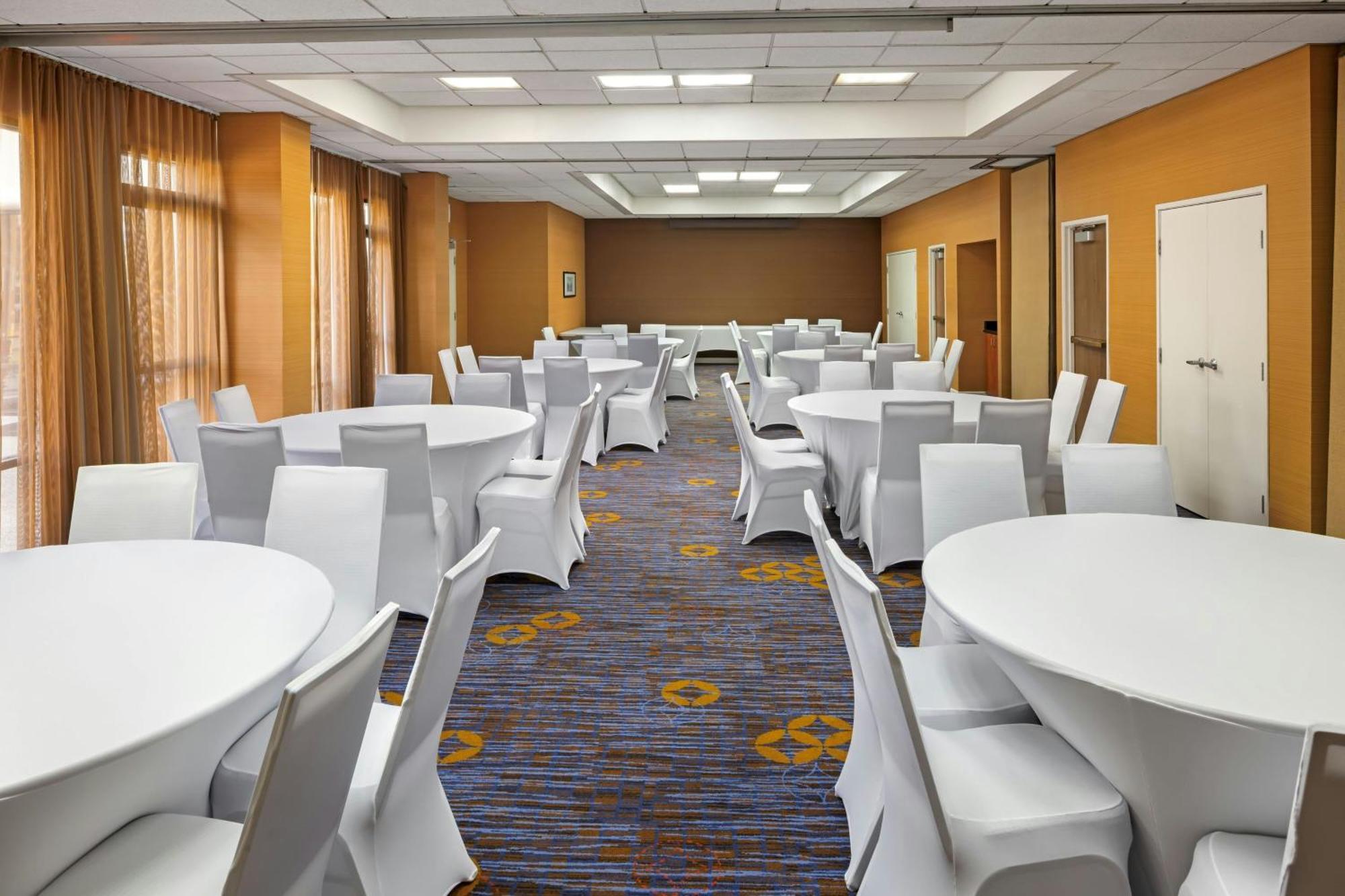 Courtyard By Marriott Riverside Ucr/Moreno Valley Area Екстер'єр фото